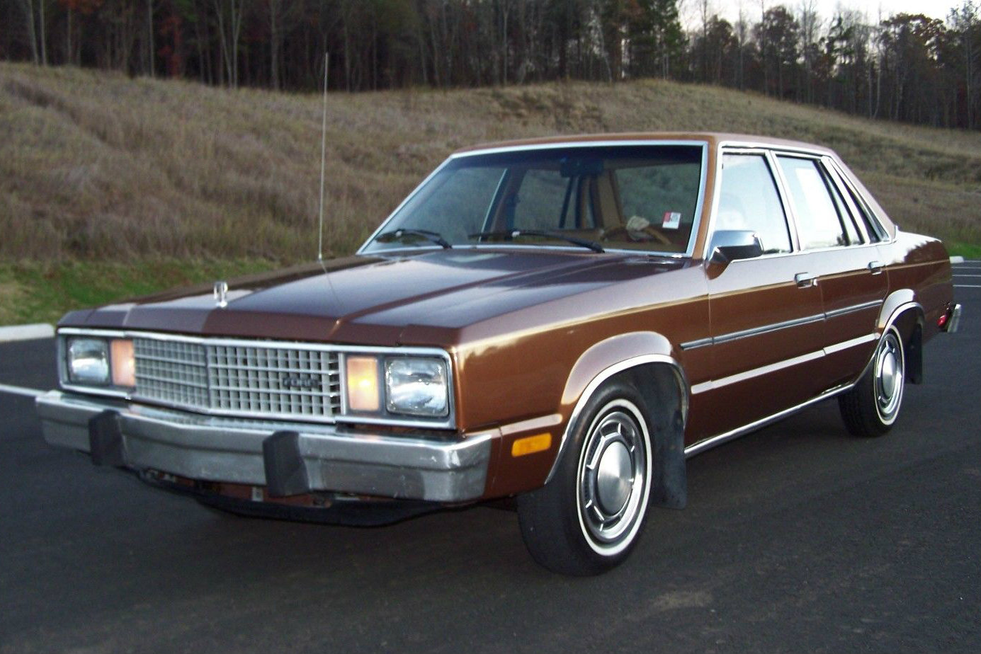 découvrez la ford fairmont, une voiture emblématique alliant élégance et performance. explorez ses caractéristiques, son design vintage et son héritage dans l'histoire automobile. plongez dans l'univers de ce modèle qui a marqué son époque.