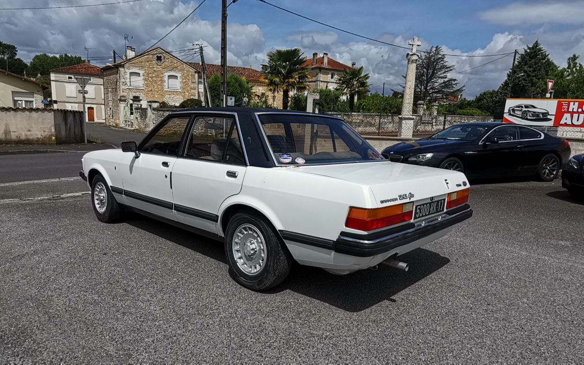 découvrez la ford granada gl, une berline emblématique alliant confort et performance. explorez son design élégant, ses caractéristiques innovantes et son moteur puissant qui font de chaque trajet une expérience inoubliable.