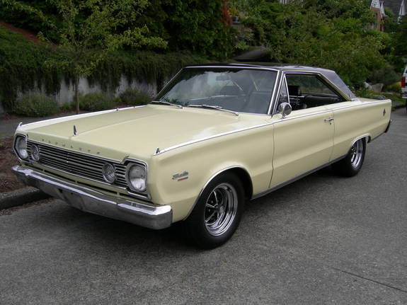 découvrez la plymouth satellite, un modèle emblématique des années 1970 alliant performance et style. explorez son design unique, ses caractéristiques techniques et son héritage dans le monde de l'automobile classique.